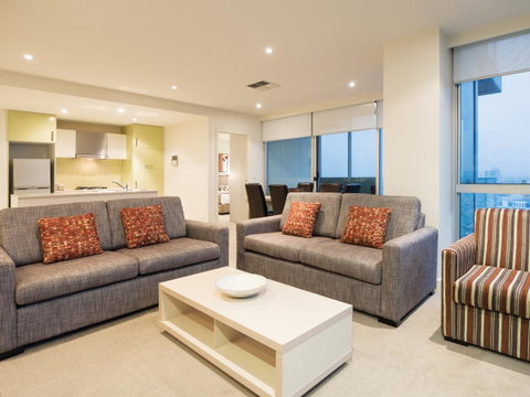 Oaks Glenelg Liberty Suites - Sunshine Coast Tourism 25