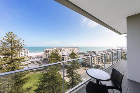 Oaks Glenelg Liberty Suites - Sunshine Coast Tourism 14