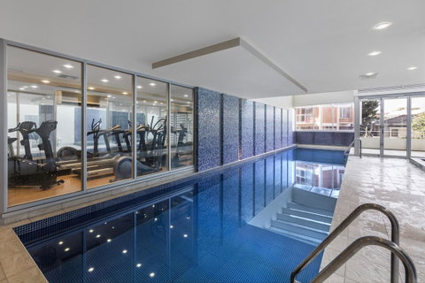 Oaks Glenelg Liberty Suites - Sunshine Coast Tourism 3