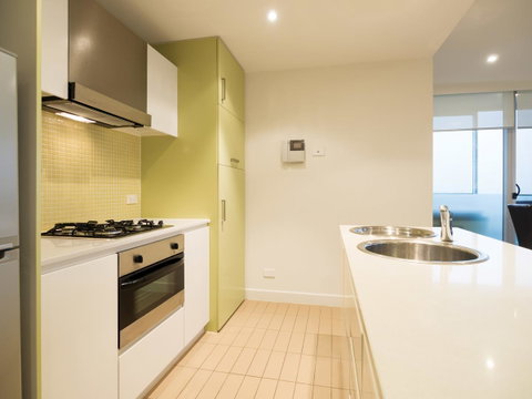 Oaks Glenelg Liberty Suites - Sunshine Coast Tourism 19