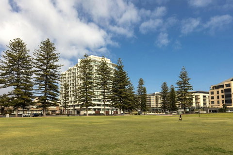 Oaks Glenelg Liberty Suites - Sunshine Coast Tourism 10