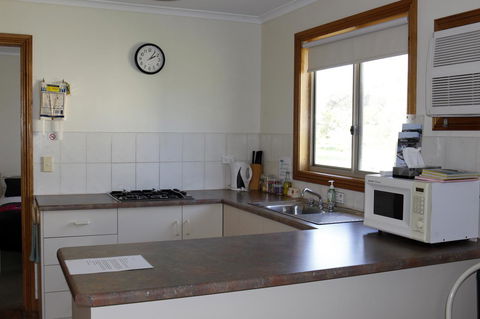 Cape Jervis Holiday Units - Sunshine Coast Tourism 22