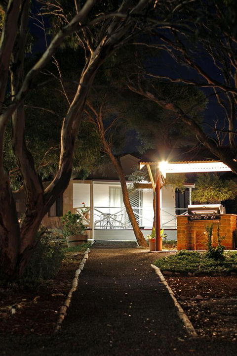 Cape Jervis Holiday Units - Sunshine Coast Tourism 12