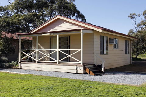 Cape Jervis Holiday Units - Sunshine Coast Tourism 1