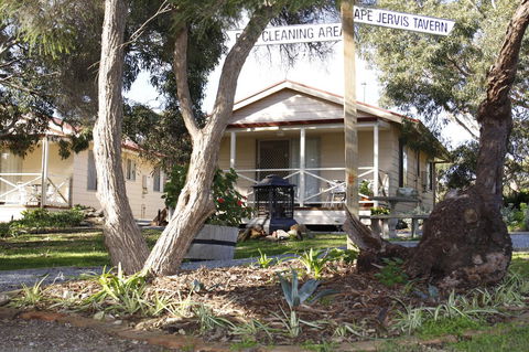 Cape Jervis Holiday Units - Sunshine Coast Tourism 19