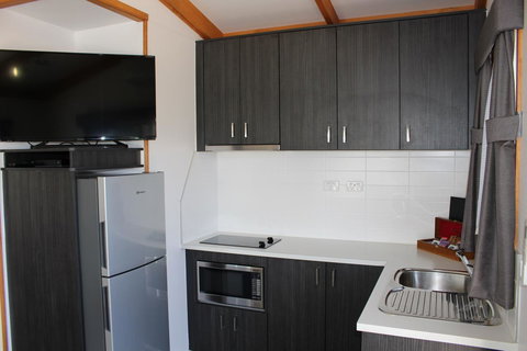 Ceduna Foreshore Caravan Park - Sunshine Coast Tourism 1