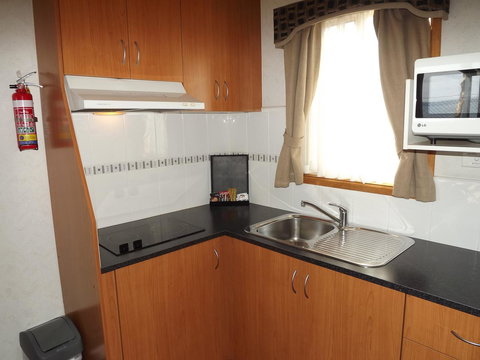 Ceduna Foreshore Caravan Park - Sunshine Coast Tourism 18