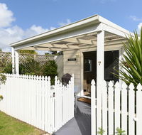 Wintergarden Beach Cabin - Sunshine Coast Tourism