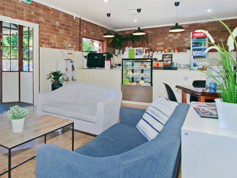 Motel Goolwa - Sunshine Coast Tourism 18