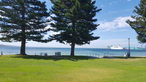 Aart Apartments - Holiday Sunshine Coast 2