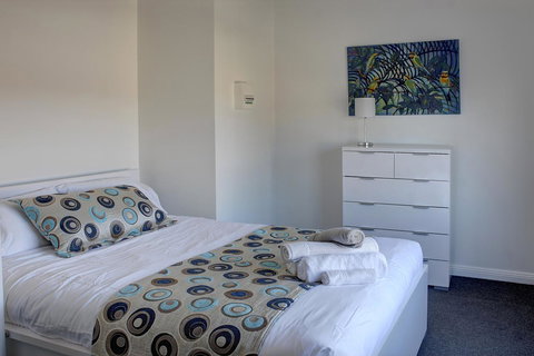 Aart Apartments - Holiday Sunshine Coast 24
