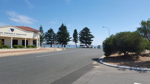 Aart Apartments - Holiday Sunshine Coast 3