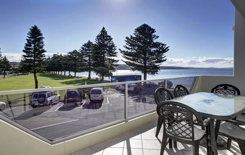 Tasman Beachside Apartment - Holiday Sunshine Coast 0