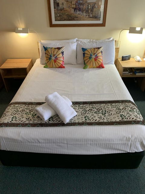 Cumberland Motor Inn - Sunshine Coast Tourism 4