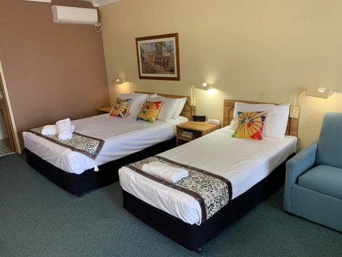 Cumberland Motor Inn - Sunshine Coast Tourism 1