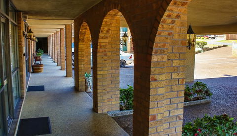 Cumberland Motor Inn - Sunshine Coast Tourism 36