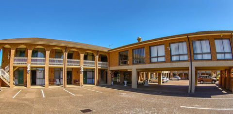 Cumberland Motor Inn - Sunshine Coast Tourism 40