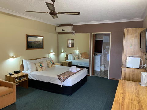 Cumberland Motor Inn - Sunshine Coast Tourism 22