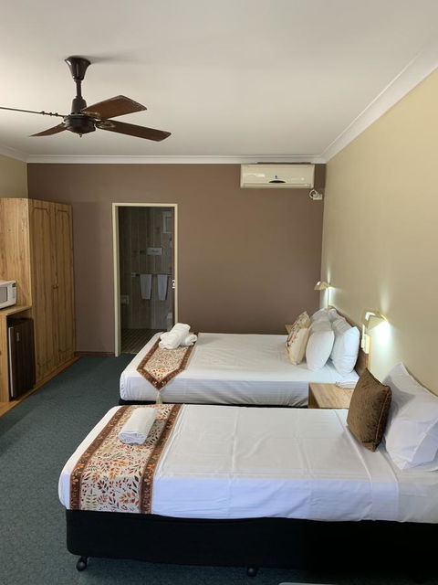 Cumberland Motor Inn - Sunshine Coast Tourism 19
