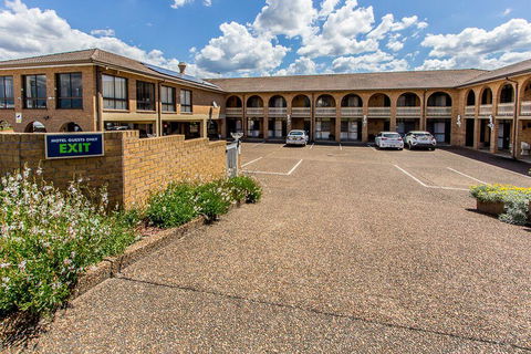 Cumberland Motor Inn - Sunshine Coast Tourism 43