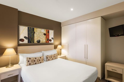 Glenelg Seaside Apartment - Sunshine Coast Tourism 7