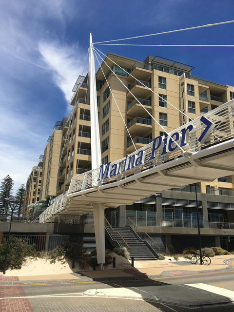 Glenelg Seaside Apartment - Sunshine Coast Tourism 4