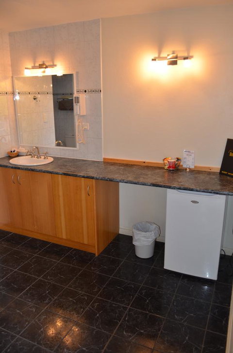 Arkana Motor Inn & Terrace Apartments - Sunshine Coast Tourism 37