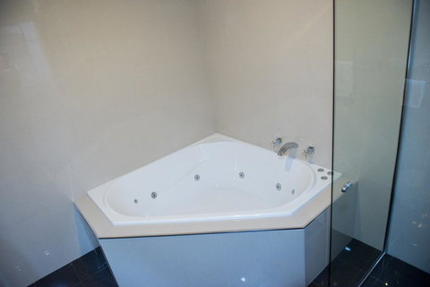 Arkana Motor Inn & Terrace Apartments - Sunshine Coast Tourism 17