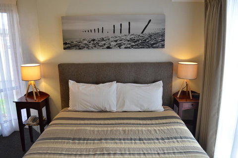 Arkana Motor Inn & Terrace Apartments - Sunshine Coast Tourism 5