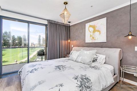 Heart Of Glenelg BnB - Holiday Sunshine Coast 0