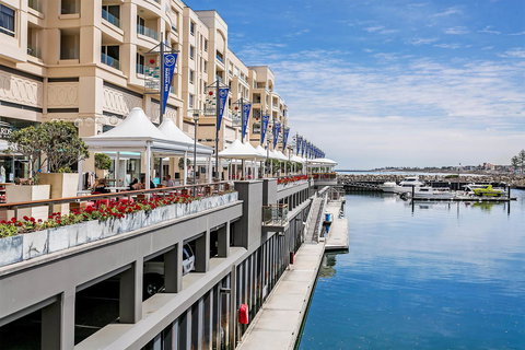 Heart Of Glenelg BnB - Holiday Sunshine Coast 21