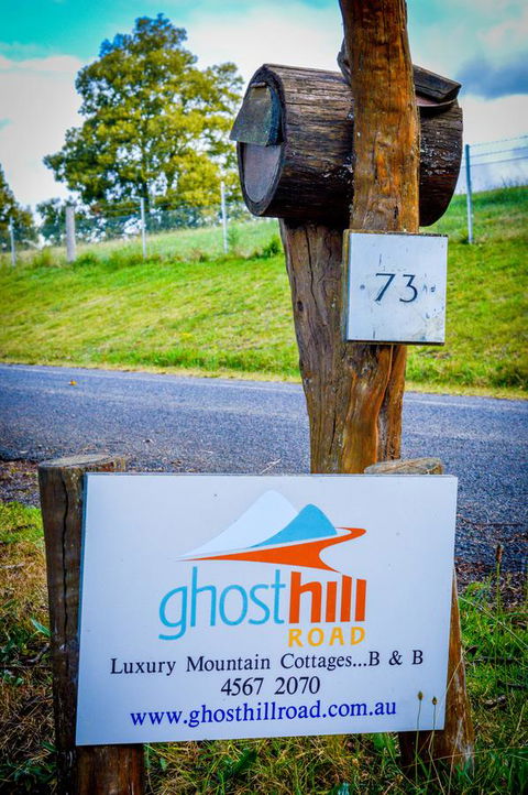 Ghost Hill Road Retreat - Sunshine Coast Tourism 0