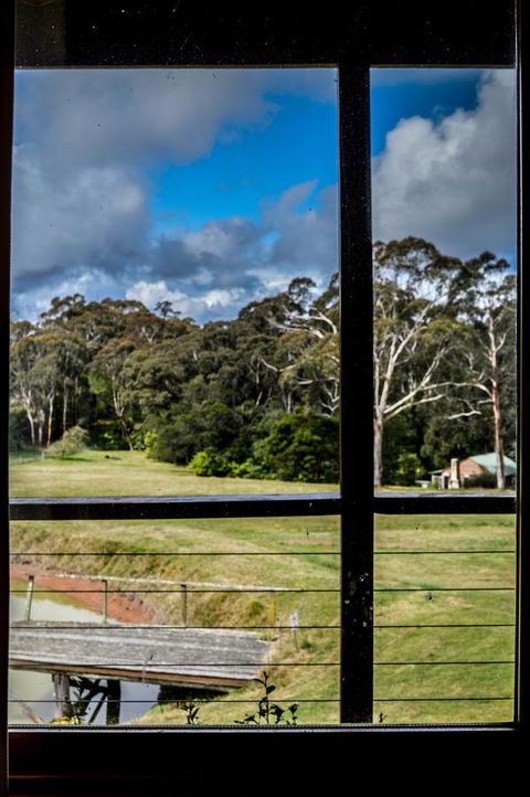 Ghost Hill Road Retreat - Sunshine Coast Tourism 21