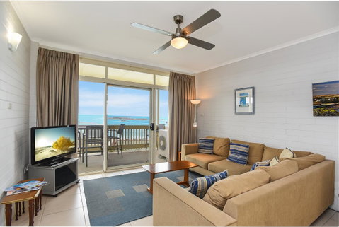 The Dolphins Beachfront Apartments - Sunshine Coast Tourism 13