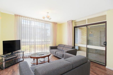 The Dolphins Beachfront Apartments - Sunshine Coast Tourism 5