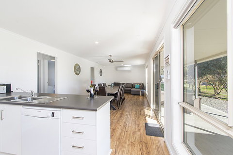 32 West B&B - Sunshine Coast Tourism 18