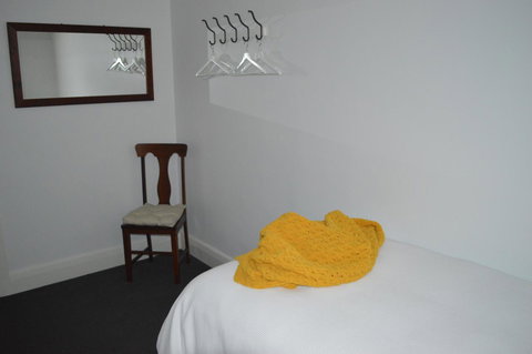 Two Cow Cottage Bed & Breakfast - Holiday Sunshine Coast 16