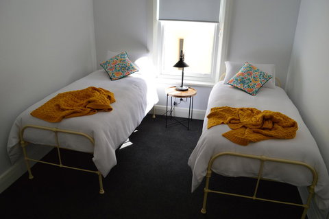 Two Cow Cottage Bed & Breakfast - Holiday Sunshine Coast 22