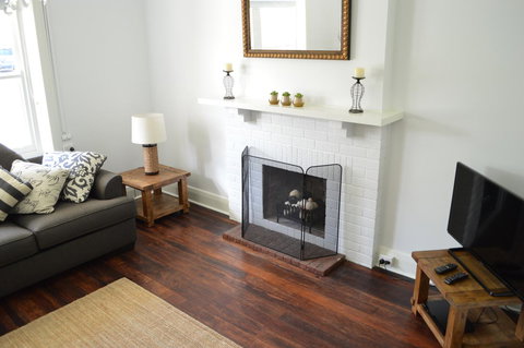 Two Cow Cottage Bed & Breakfast - Holiday Sunshine Coast 13