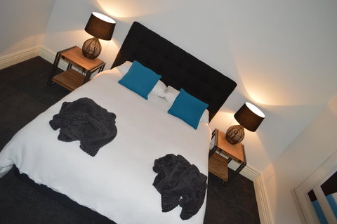 Two Cow Cottage Bed & Breakfast - Holiday Sunshine Coast 17