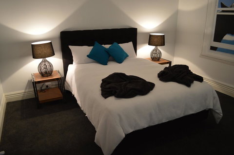 Two Cow Cottage Bed & Breakfast - Holiday Sunshine Coast 19