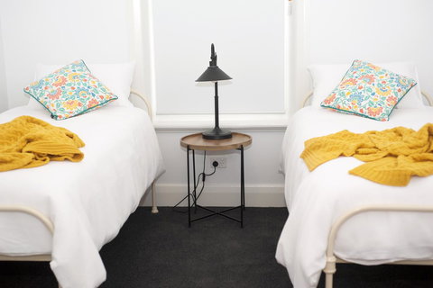 Two Cow Cottage Bed & Breakfast - Holiday Sunshine Coast 29