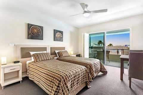Pacific Blue 278-265 Sandy Pt Rd- Dual Key Access, Wifi, Linen And Air Conditioning - Sunshine Coast Tourism 9