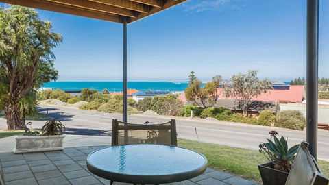 Victor Apartments - Sunshine Coast Tourism 10