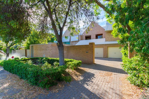 Adelaide Style Accommodation-Close To City-North Adelaide-3 Bdrm- FREE Parking - Holiday Sunshine Coast 22