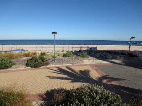 Lights Landing Apartments - Sunshine Coast Tourism 17