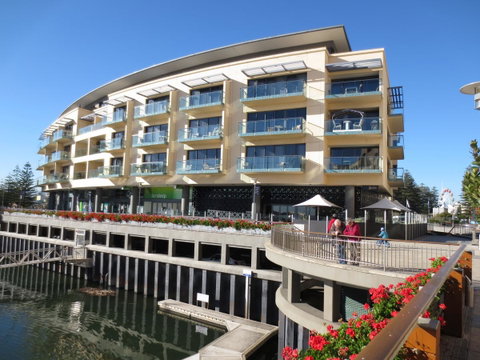 Lights Landing Apartments - Sunshine Coast Tourism 0