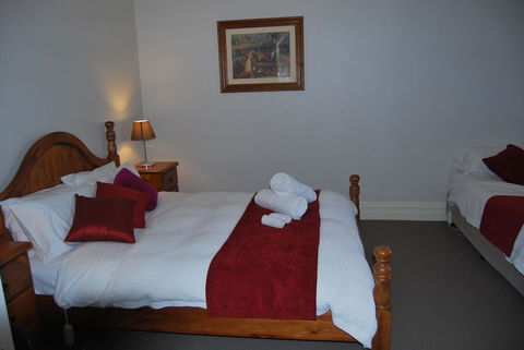 Jacaranda Cottage - Holiday Sunshine Coast 10