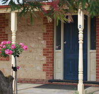 Jacaranda Cottage - Holiday Sunshine Coast