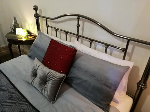 Hilda Anna's - Sunshine Coast Tourism 25